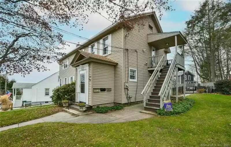 Building Photo - 135 Ball Farm Rd