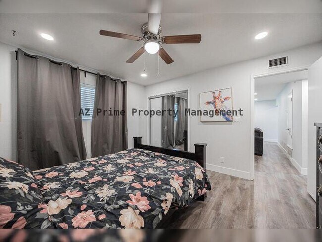 Building Photo - 3031 S Rural Rd