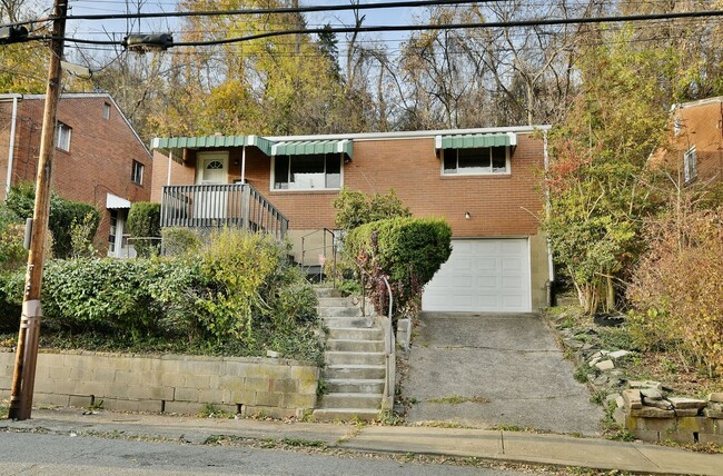 Primary Photo - Charming 3-Bedroom Ranch in Wilkinsburg