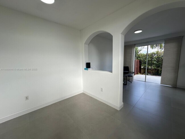 Building Photo - 10101 NW 32nd Terrace