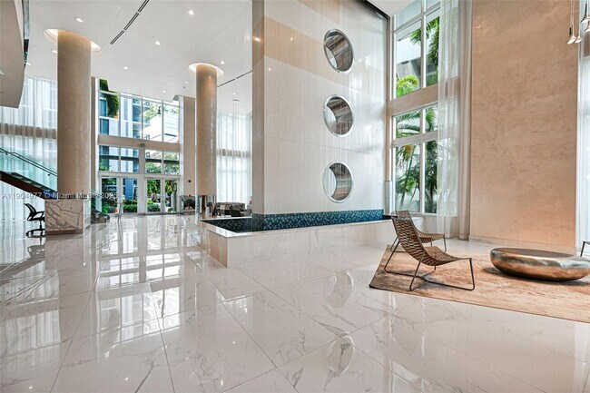 Building Photo - 41 SE 5th St