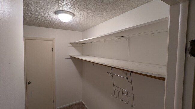 Building Photo - 12121 Melody Dr