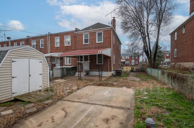 Building Photo - 1237 Delbert Ave