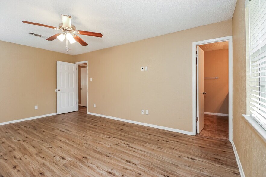 Building Photo - 7609 Ripple Creek Ct