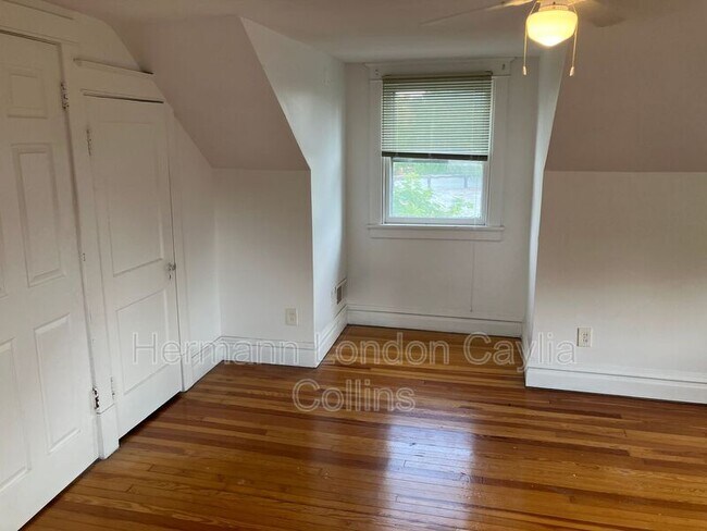 Building Photo - 4910 Bonita Ave