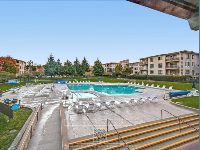 Building Photo - Exquisitely Updated, No Carpet 1bd/1ba in ...