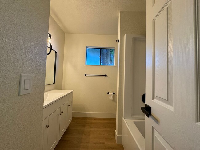 Building Photo - 5965 E Shields Ave