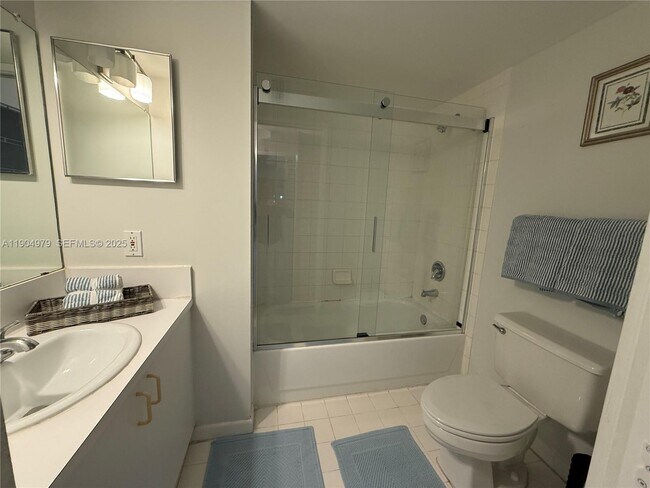 Building Photo - 19701 E Country Club Dr