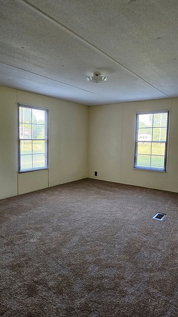 Building Photo - mobile home conveniently located