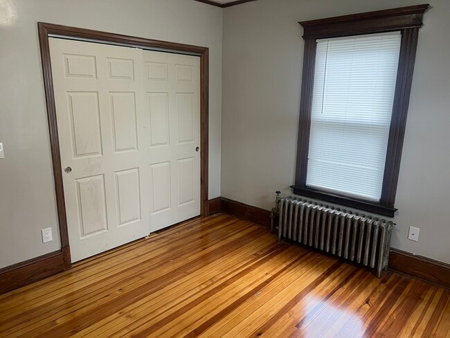 Building Photo - 93 Newton St