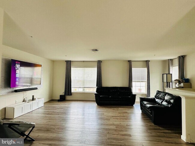 Building Photo - 5350 Laurel Valley Ln