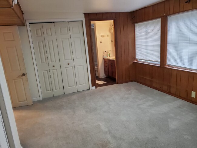 Building Photo - 17714 46th Ave S