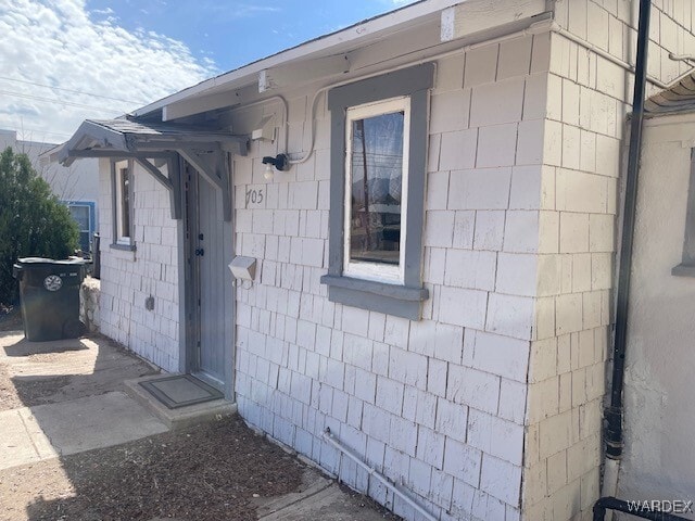 Building Photo - 705 Cerbat Ave