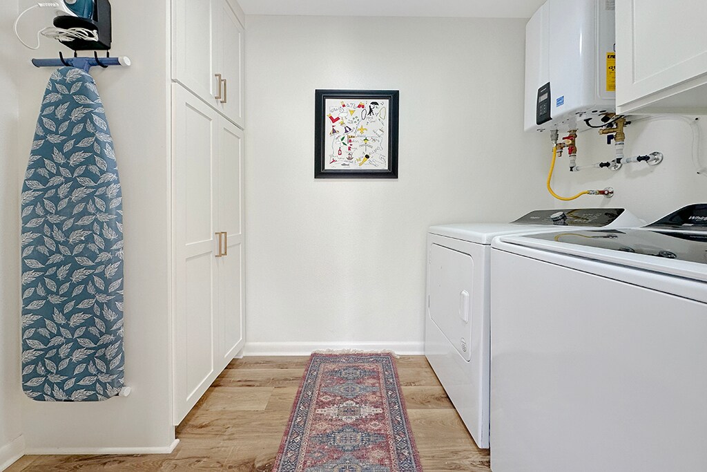 Laundry room - 204 Dianne St