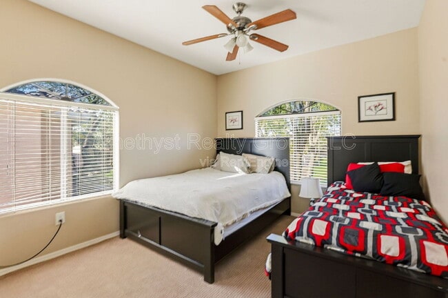 Building Photo - 10030 W Indian School Rd