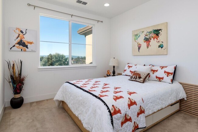 Building Photo - 1302 N Capitol Ave