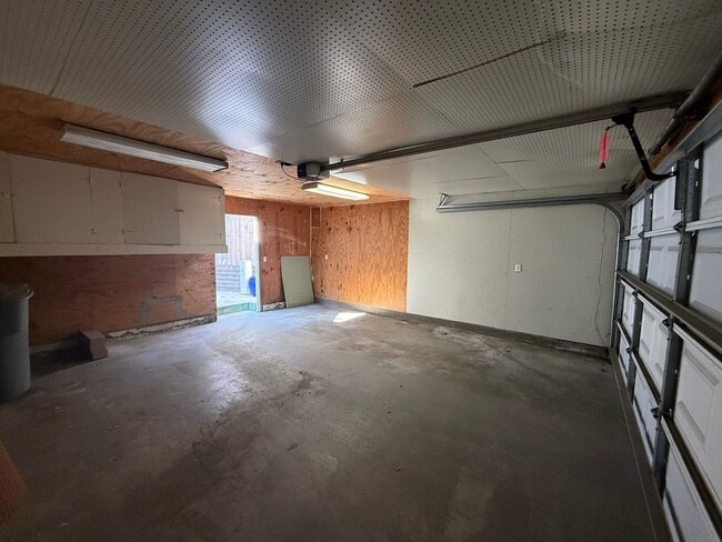 Building Photo - 4038 Argyle Dr