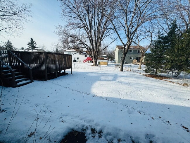 Building Photo - Winter Special half month off with February move in! 4-Bedroom Home in Blaine with 2 Full Baths a...