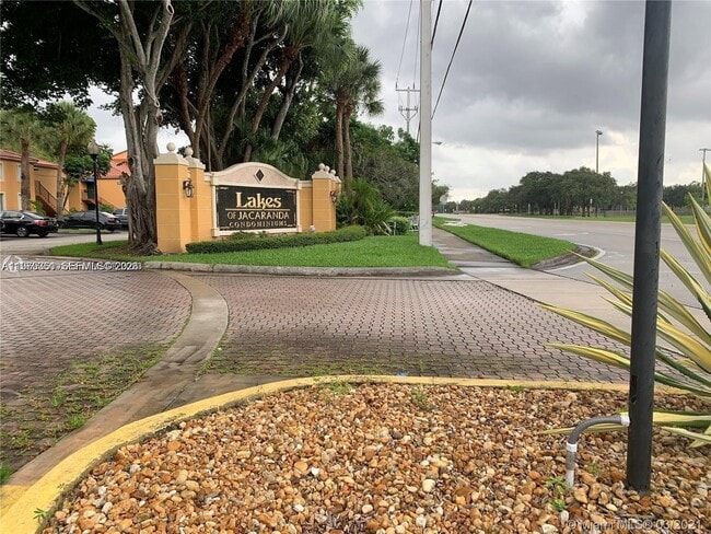 Building Photo - 10781 Cleary Blvd