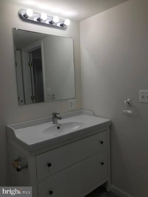 Building Photo - 4091 Shady Knoll Ct
