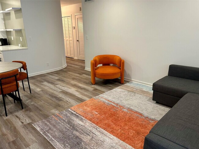 Building Photo - 2151 NE 68th St