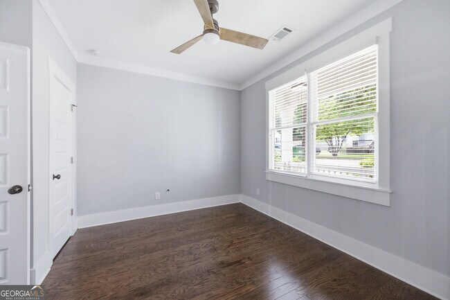 Building Photo - 254 Lamon Ave SE
