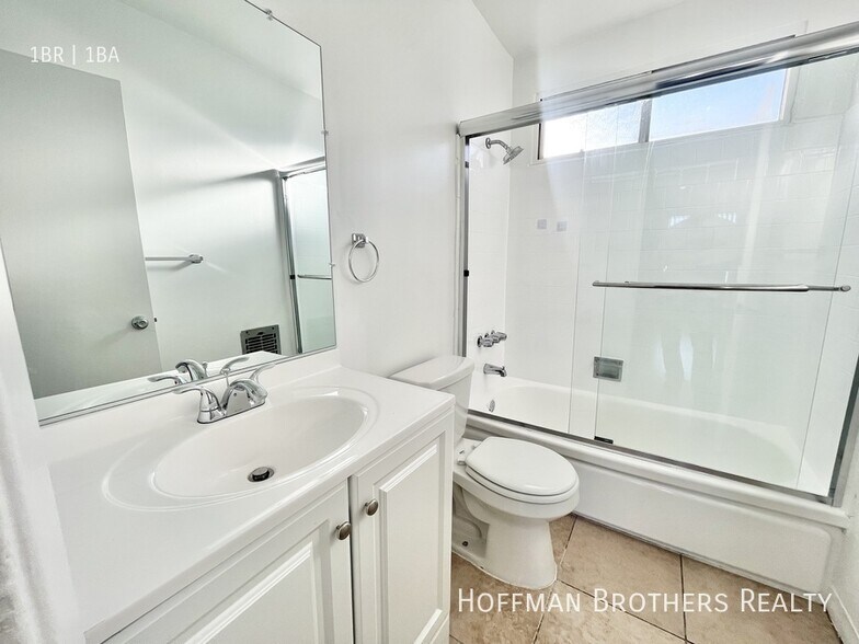 Building Photo - 5226 Lexington Ave