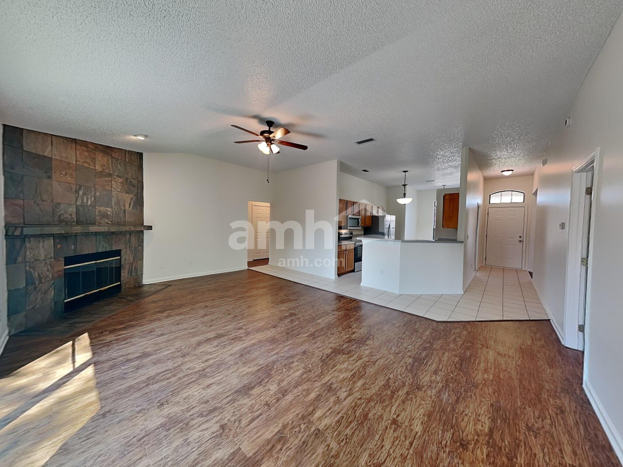 Building Photo - 3741 Woodbriar Dr