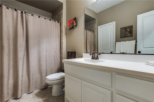 Building Photo - 5 Bed 4 Bath in Argyle's Harvest Community