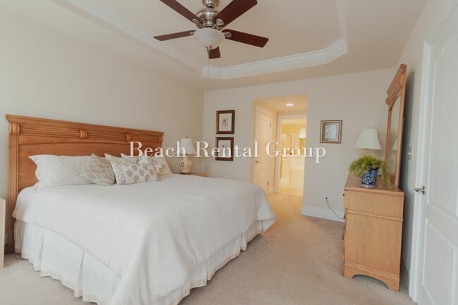 Building Photo - 2180 Waterview Dr