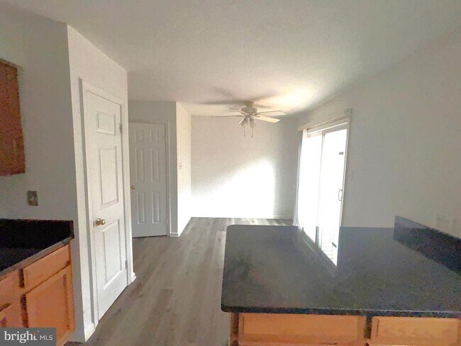 Building Photo - 6761 Jenny Leigh Ct