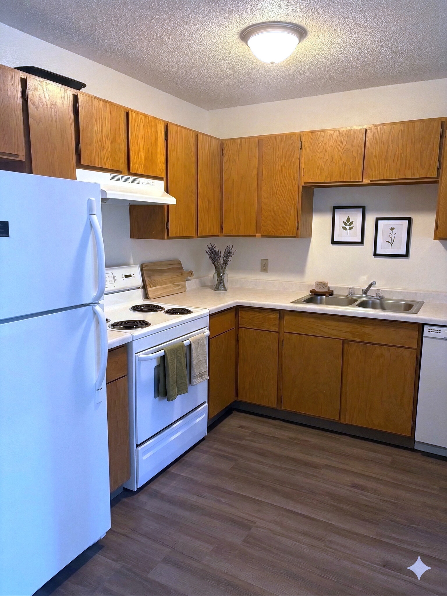 Kitchen - Valleyside Townhomes