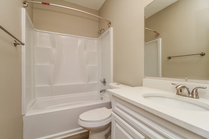 Building Photo - 2212 Oak Barrel Ln