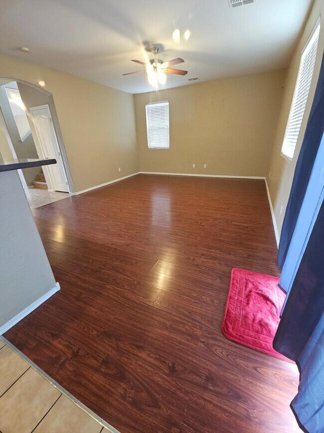 Building Photo - 18426 N Lariat Rd