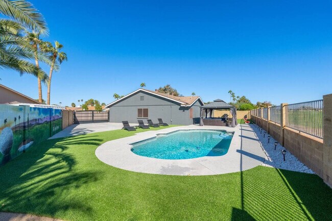 Building Photo - 14615 N 22nd Ln