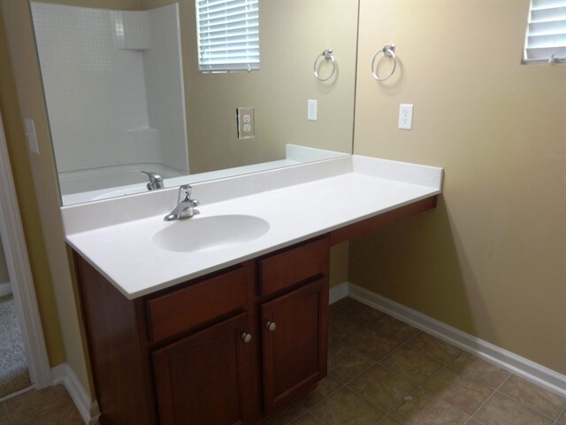 Building Photo - 4828 Pitkin Ave