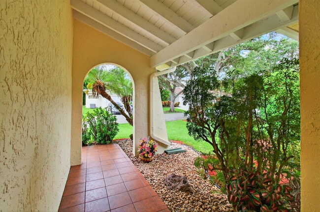 Building Photo - 6105 Via Laguna Ln