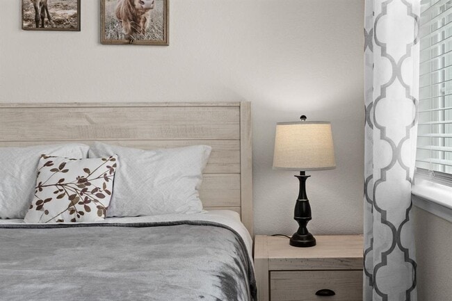 Building Photo - 117 Mackinac Ln