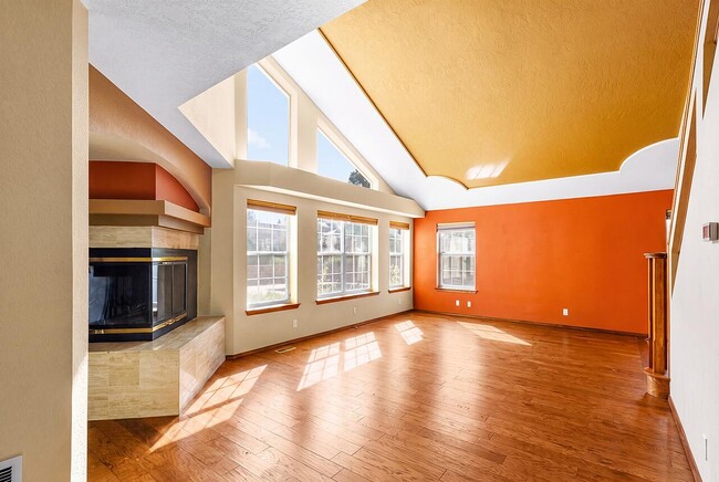 Building Photo - 9441 Allande Rd NE