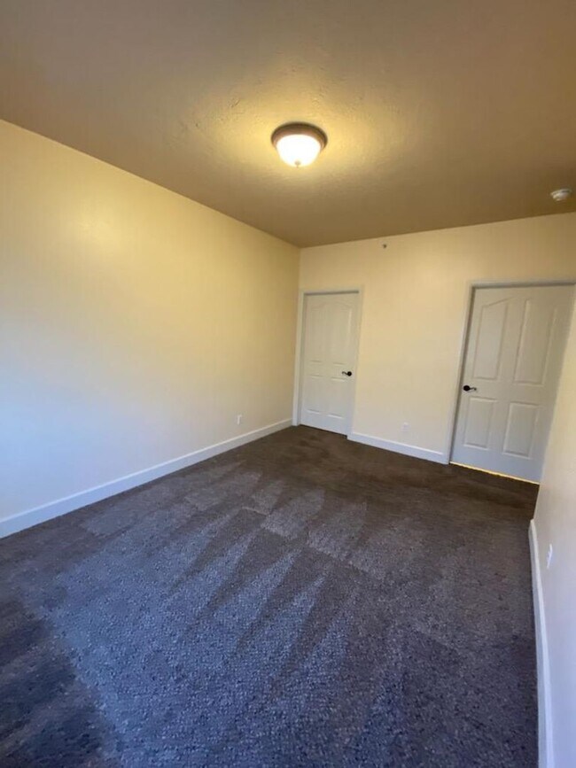 Building Photo - PHEASANT RUN CONDO (PR#24)