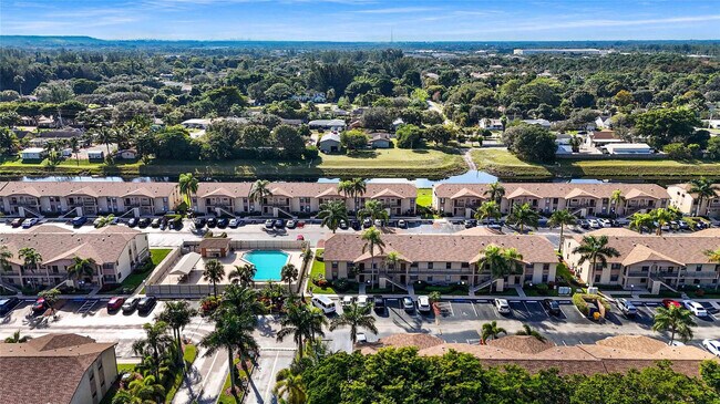 Building Photo - 9466 Boca Cove Cir