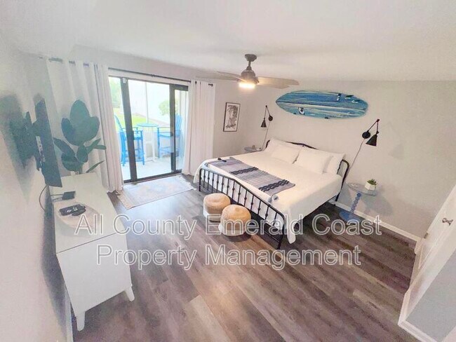 Building Photo - 3755 Scenic Hwy 98