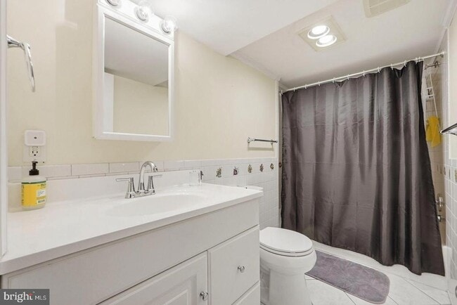 Building Photo - 949 S St NW