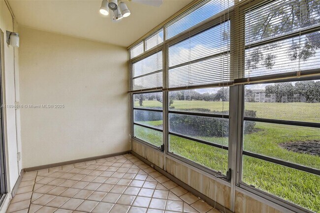 Building Photo - 701 SW 128th Ave