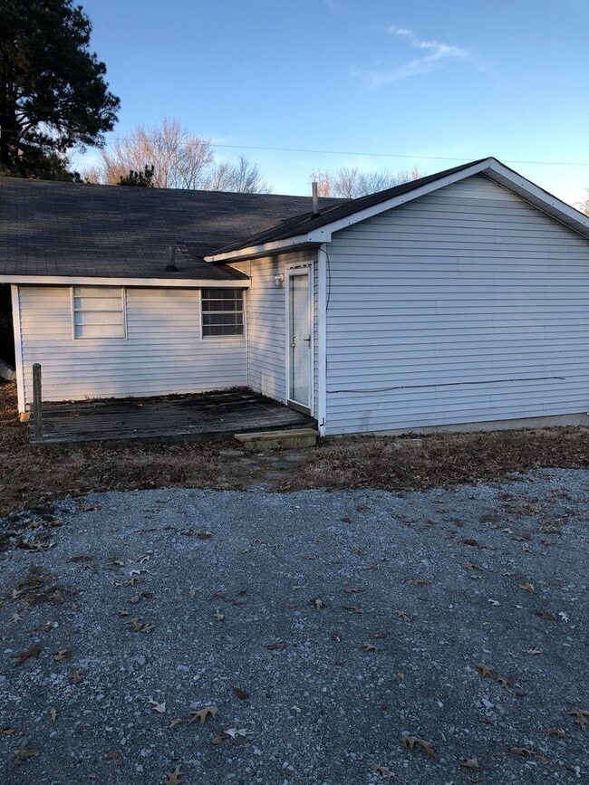 Building Photo - 1122 Tamm St