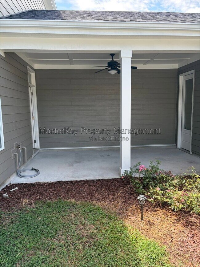 Building Photo - 727 Carraway Garden Dr