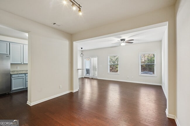 Building Photo - 186 Granite Way