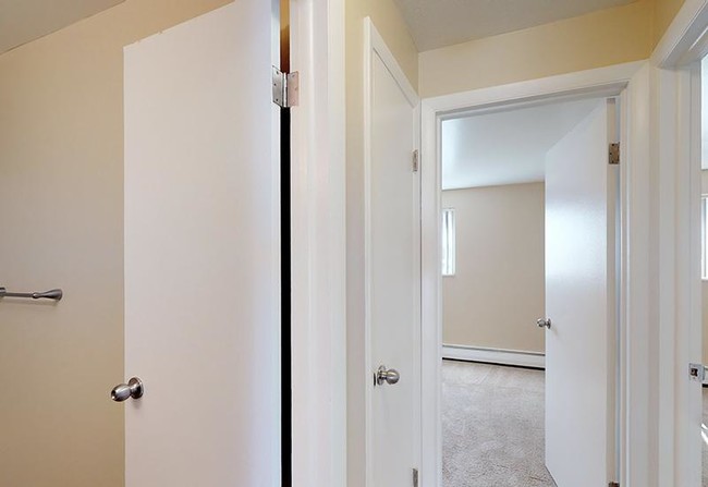 Building Photo - 2 bedroom in Lakewood CO 80214