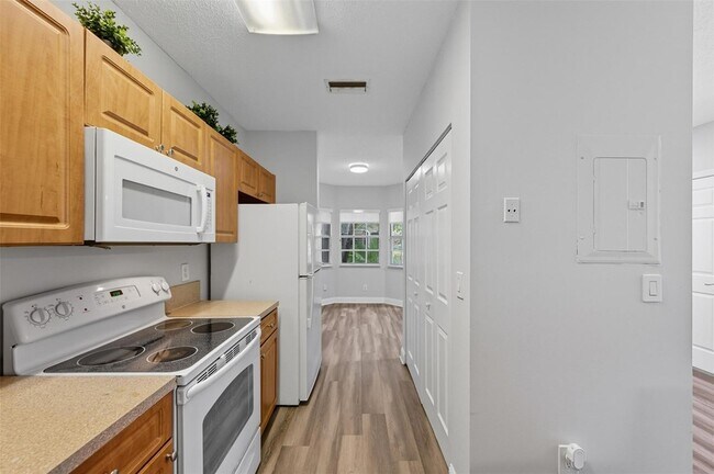 Building Photo - 16045 Emerald Cove Rd
