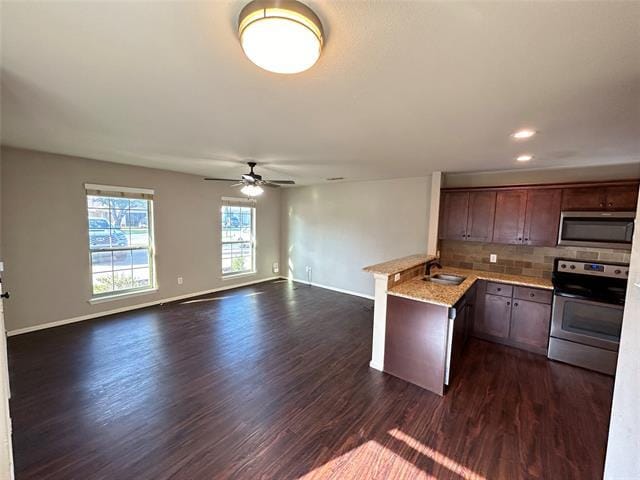 Building Photo - 221 E Cooper St